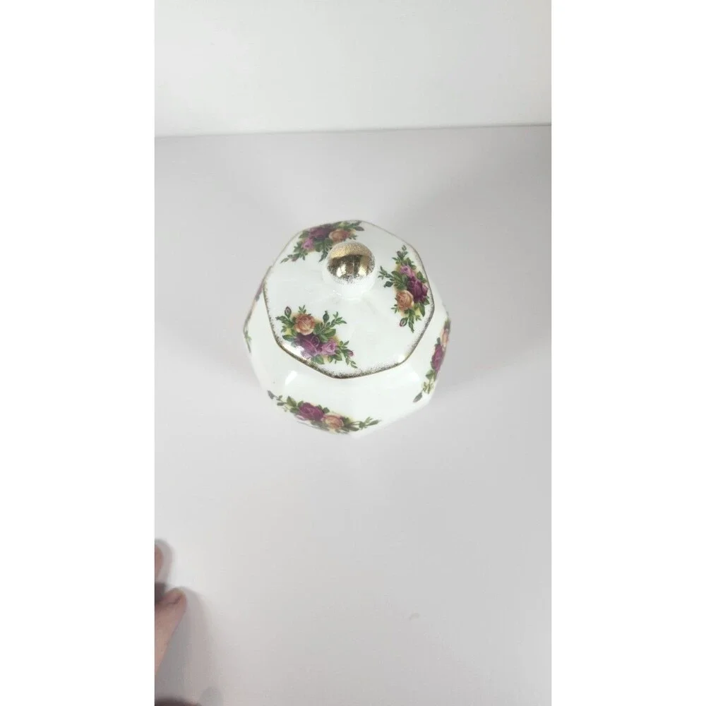 Royal Albert Old Country Roses Hexagon Ginger Jar W/ Lid Bone China EUC